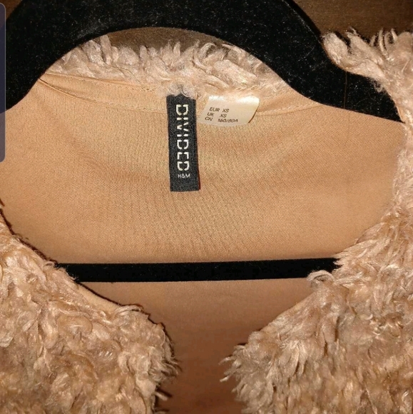 Fuzzy jacket - Picture 7 of 7